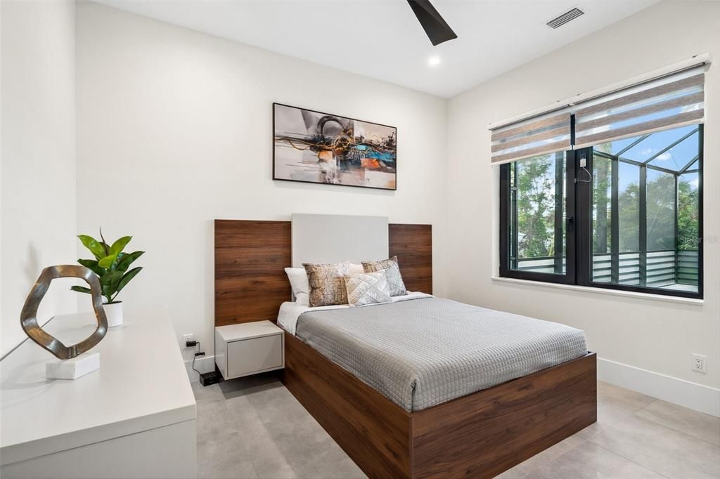 待售: $1,749,000 (5 贝兹, 4 浴室, 3701 平方英尺)