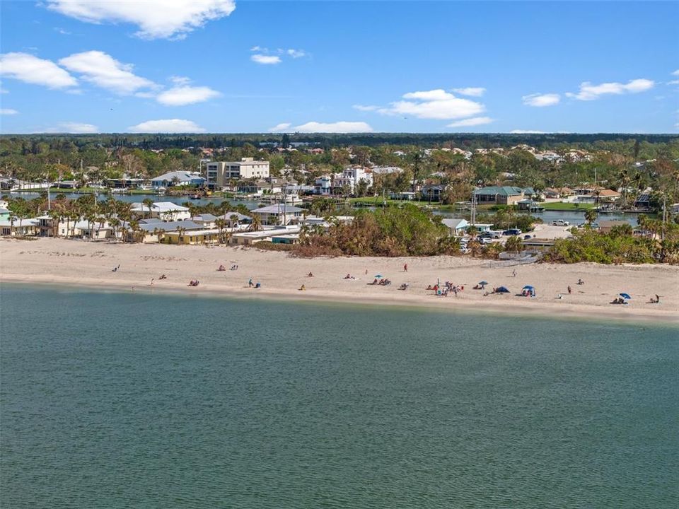 待售: $1,749,000 (5 贝兹, 4 浴室, 3701 平方英尺)