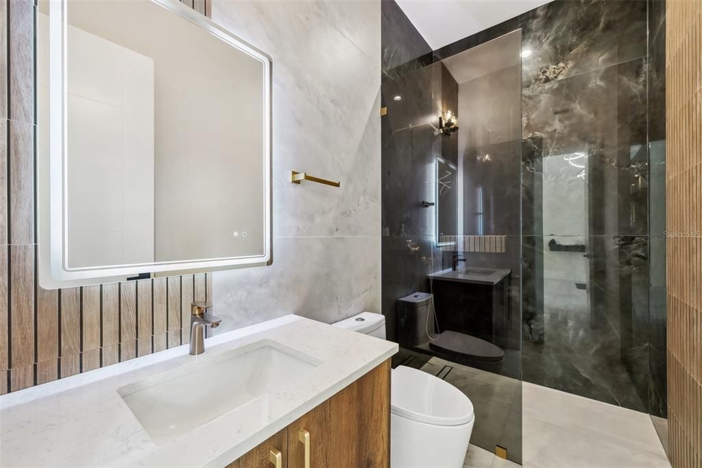 待售: $1,749,000 (5 贝兹, 4 浴室, 3701 平方英尺)