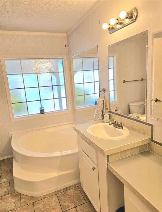 En Venta: $205,000 (3 camas, 2 baños, 1296 Pies cuadrados)