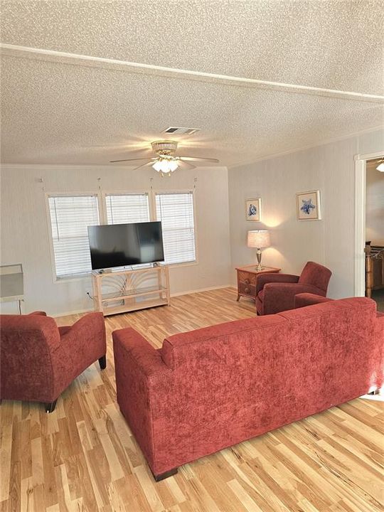 En Venta: $205,000 (3 camas, 2 baños, 1296 Pies cuadrados)