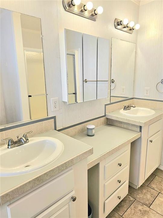 En Venta: $205,000 (3 camas, 2 baños, 1296 Pies cuadrados)