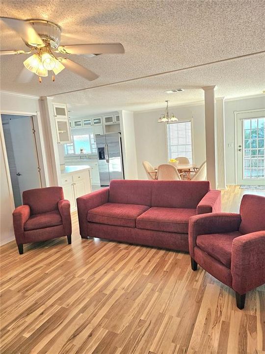 En Venta: $205,000 (3 camas, 2 baños, 1296 Pies cuadrados)