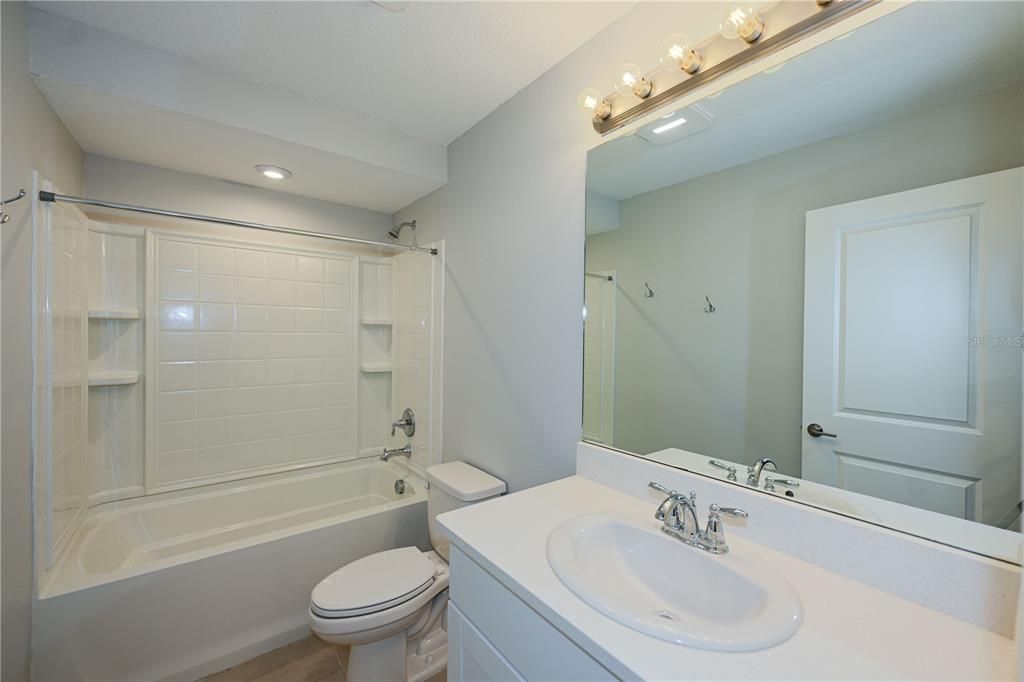 For Rent: $2,150 (3 beds, 2 baths, 1597 Square Feet)