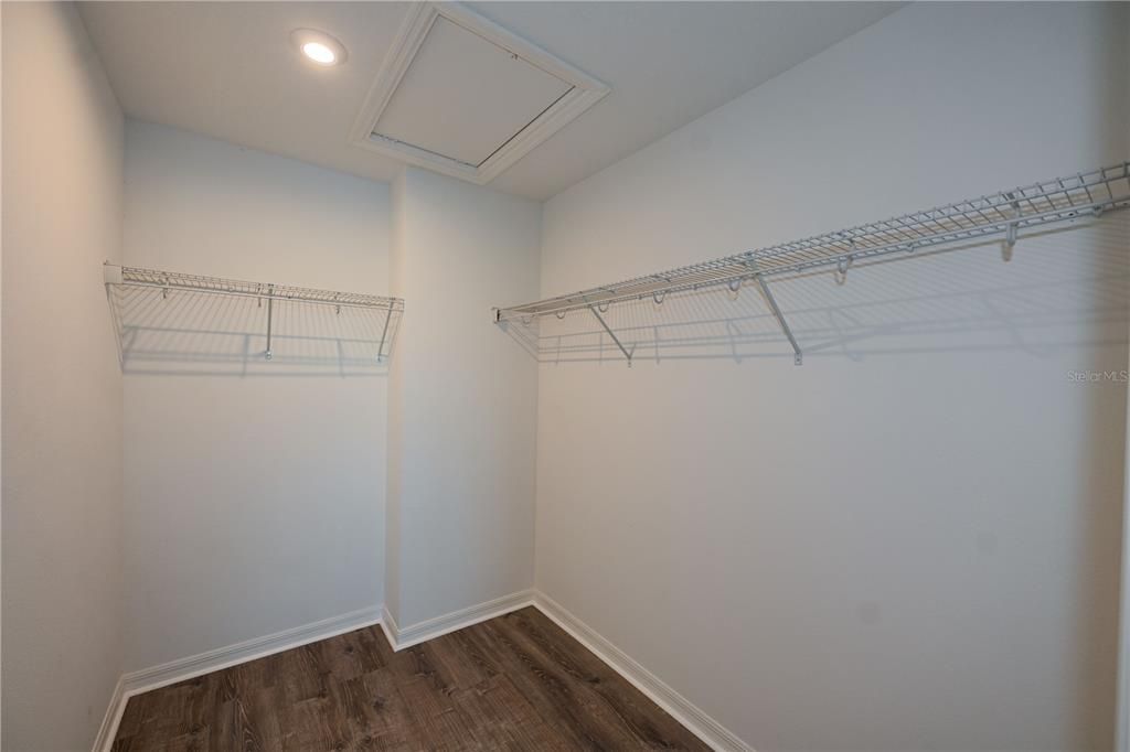 For Rent: $2,150 (3 beds, 2 baths, 1597 Square Feet)