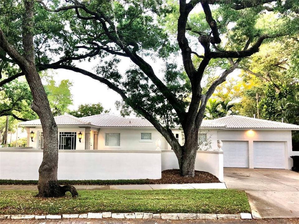 For Rent: $7,000 (2 beds, 2 baths, 1700 Square Feet)