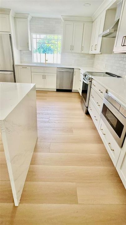 For Rent: $7,000 (2 beds, 2 baths, 1700 Square Feet)