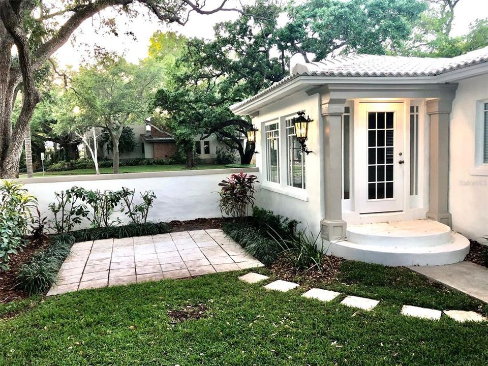 For Rent: $7,000 (2 beds, 2 baths, 1700 Square Feet)