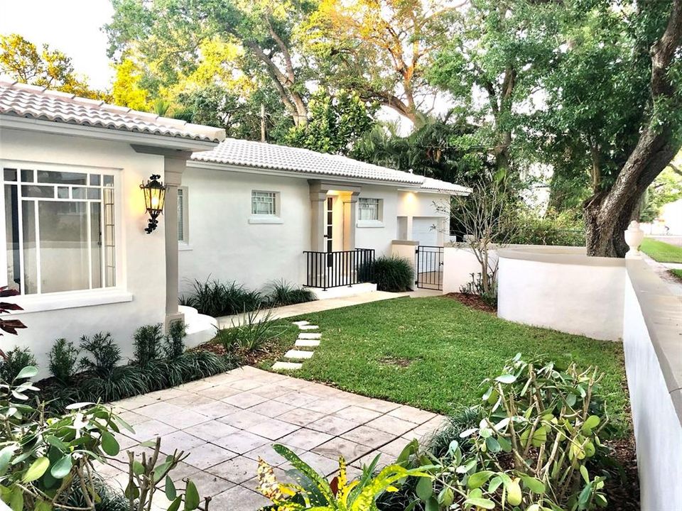 For Rent: $7,000 (2 beds, 2 baths, 1700 Square Feet)