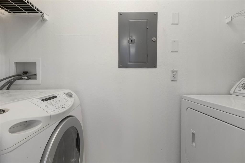 For Rent: $2,000 (2 beds, 2 baths, 1111 Square Feet)