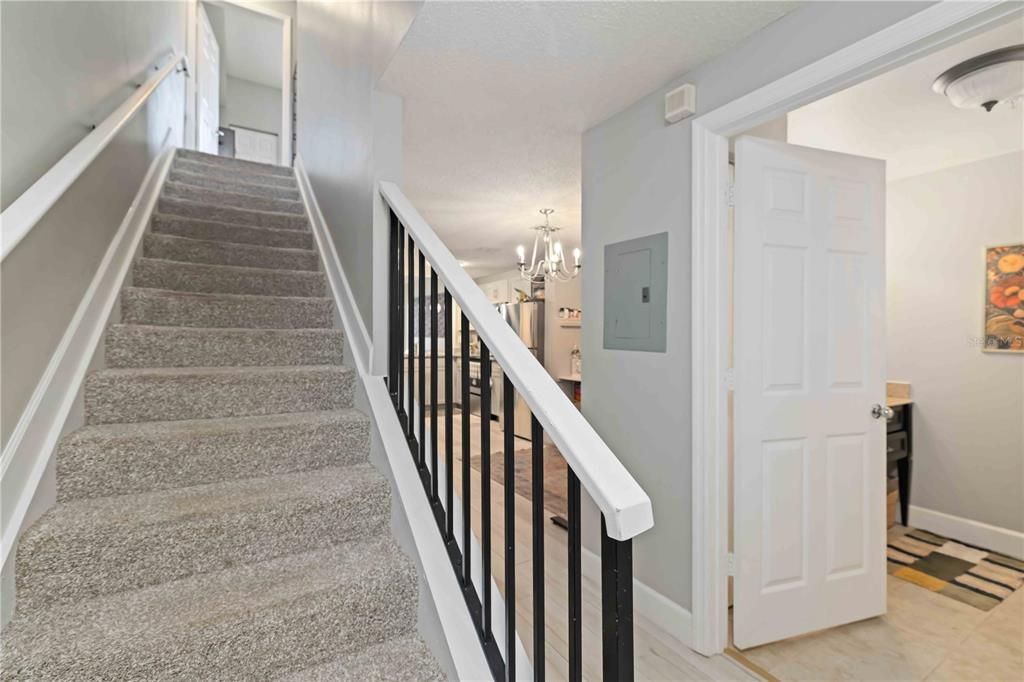 待售: $194,900 (1 贝兹, 1 浴室, 1032 平方英尺)