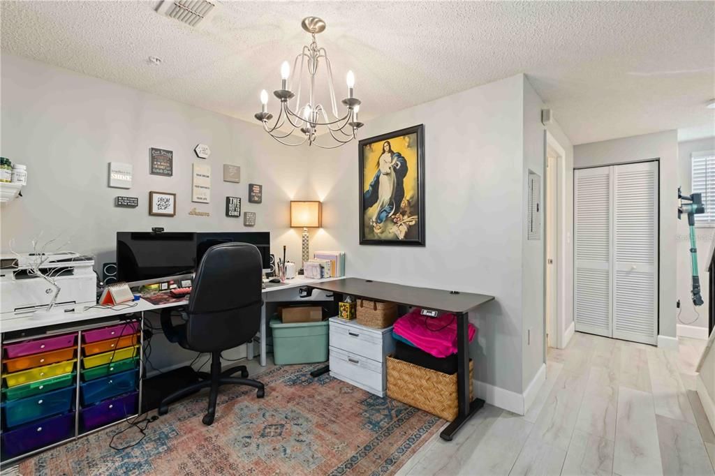 待售: $194,900 (1 贝兹, 1 浴室, 1032 平方英尺)