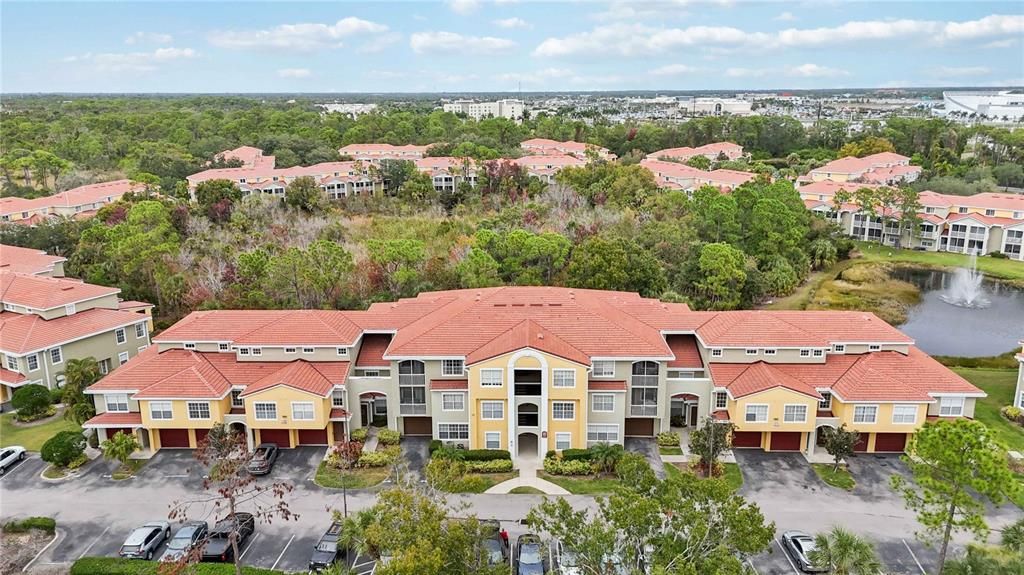 待售: $194,900 (1 贝兹, 1 浴室, 1032 平方英尺)