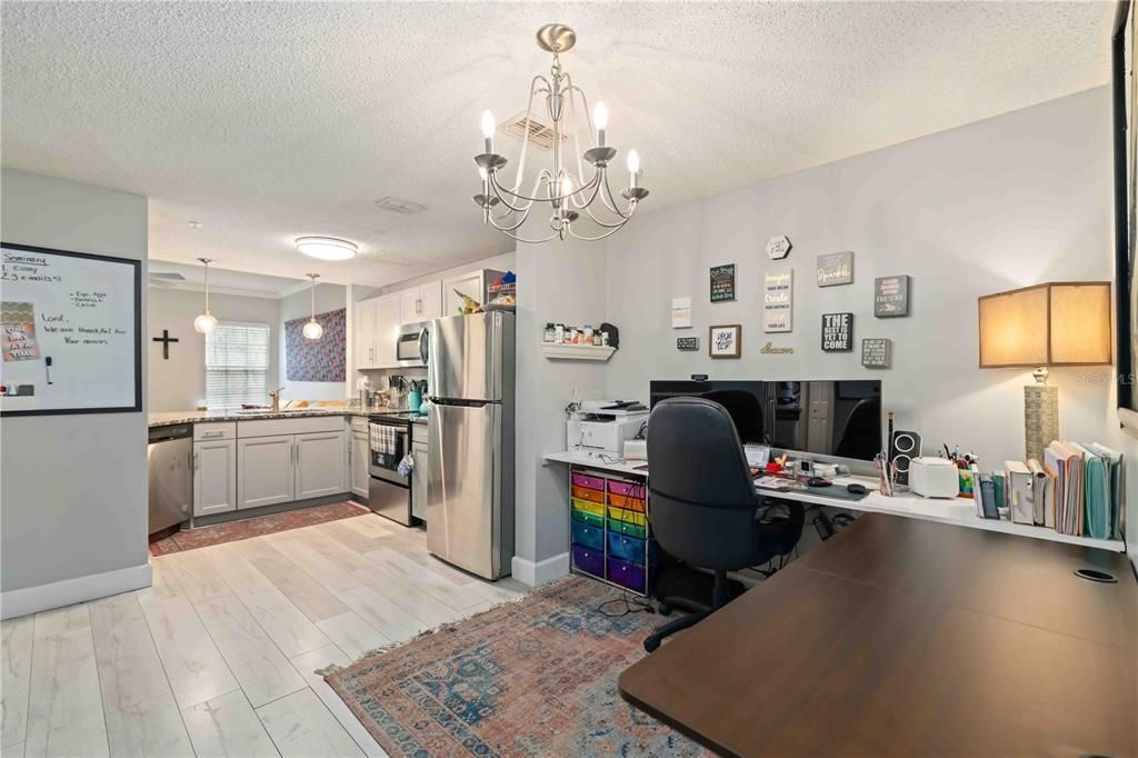 待售: $194,900 (1 贝兹, 1 浴室, 1032 平方英尺)