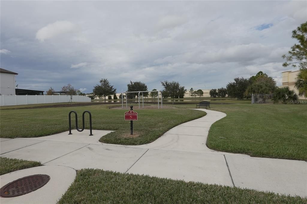 En Venta: $614,999 (4 camas, 3 baños, 2328 Pies cuadrados)