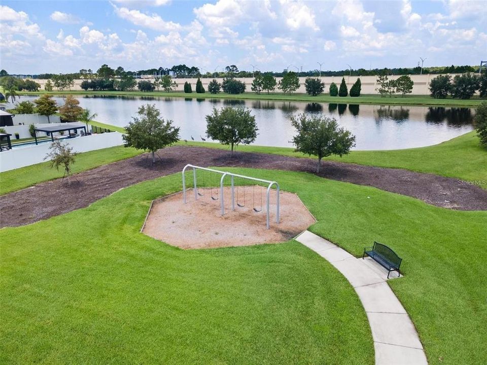 En Venta: $614,999 (4 camas, 3 baños, 2328 Pies cuadrados)