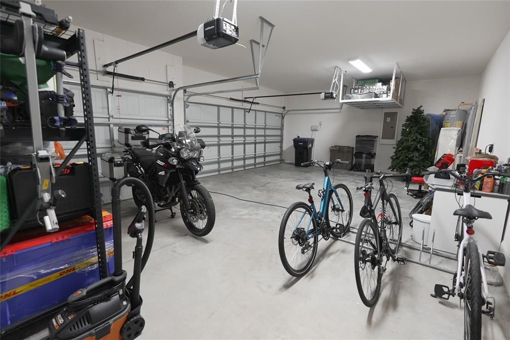 En Venta: $614,999 (4 camas, 3 baños, 2328 Pies cuadrados)