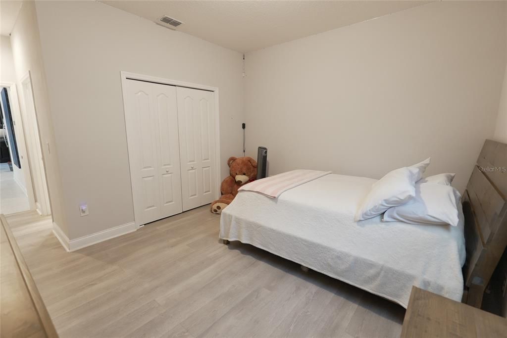 En Venta: $614,999 (4 camas, 3 baños, 2328 Pies cuadrados)