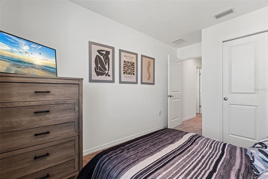 En Renta: $2,000 (3 camas, 2 baños, 1373 Pies cuadrados)