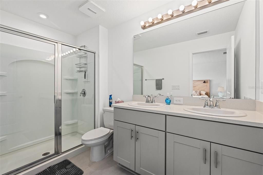 En Renta: $2,000 (3 camas, 2 baños, 1373 Pies cuadrados)