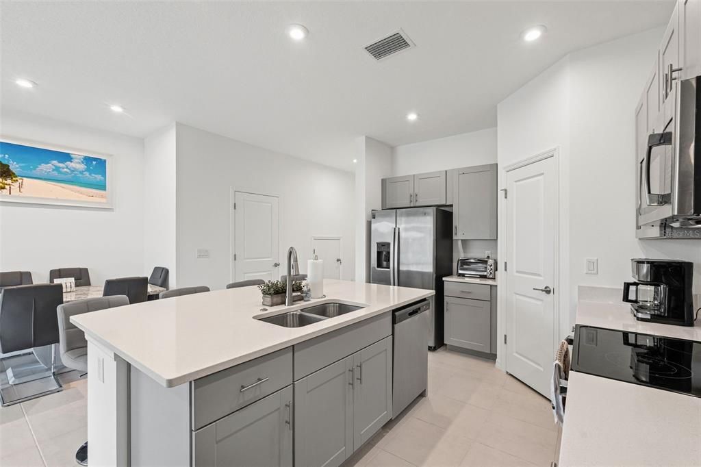 En Renta: $2,000 (3 camas, 2 baños, 1373 Pies cuadrados)