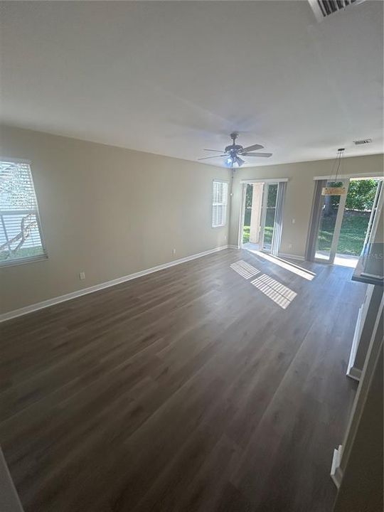 For Sale: $539,900 (4 beds, 3 baths, 2376 Square Feet)