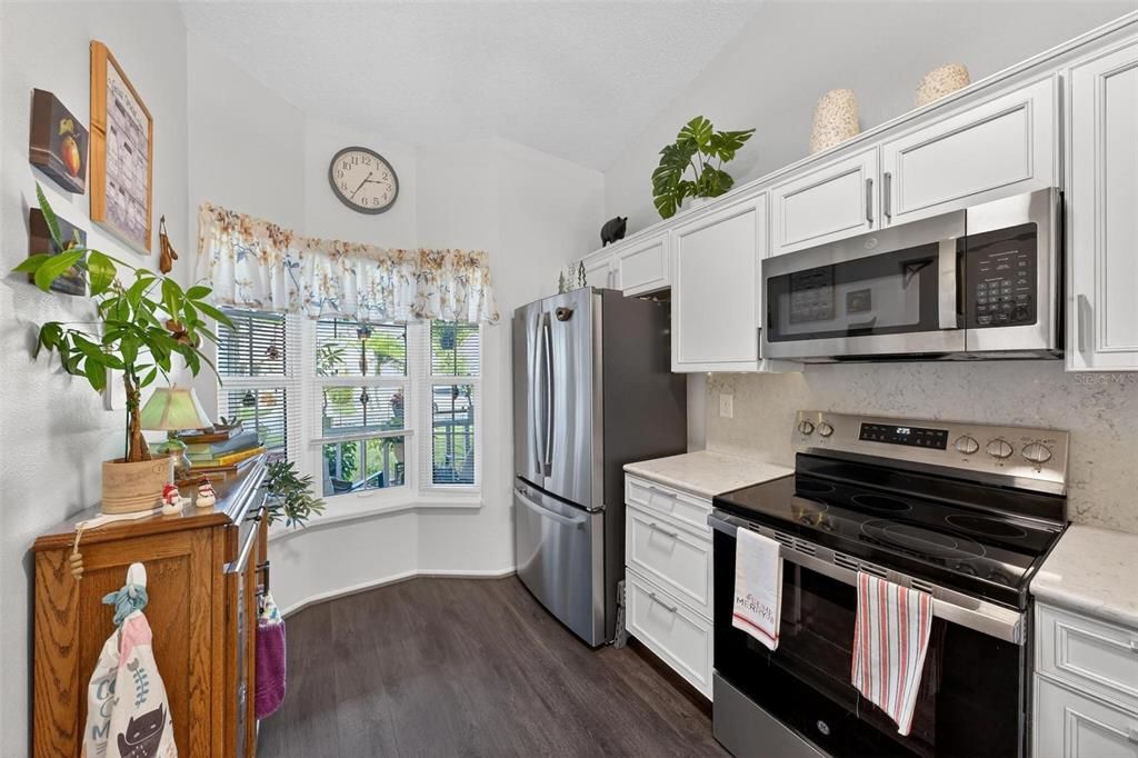 На продажу: $220,000 (2 спален, 2 ванн, 964 Квадратных фут)