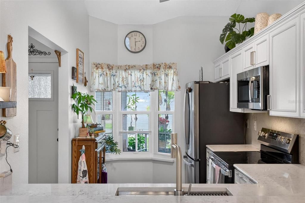 На продажу: $220,000 (2 спален, 2 ванн, 964 Квадратных фут)