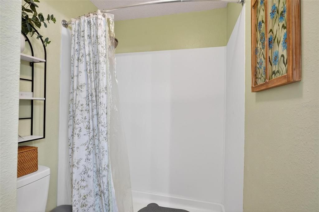 На продажу: $220,000 (2 спален, 2 ванн, 964 Квадратных фут)