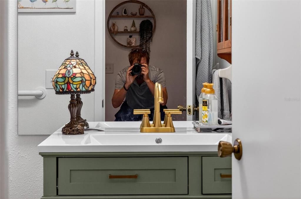 На продажу: $220,000 (2 спален, 2 ванн, 964 Квадратных фут)