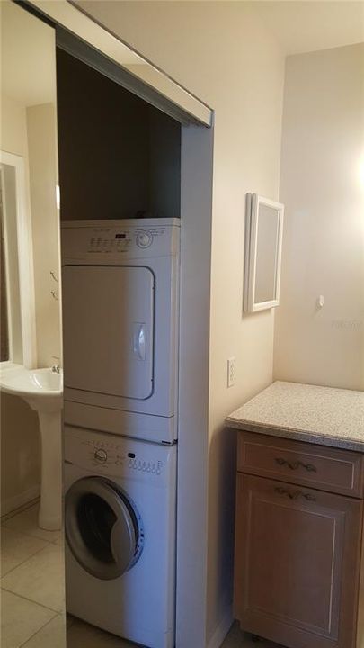 En Venta: $230,000 (2 camas, 2 baños, 1216 Pies cuadrados)