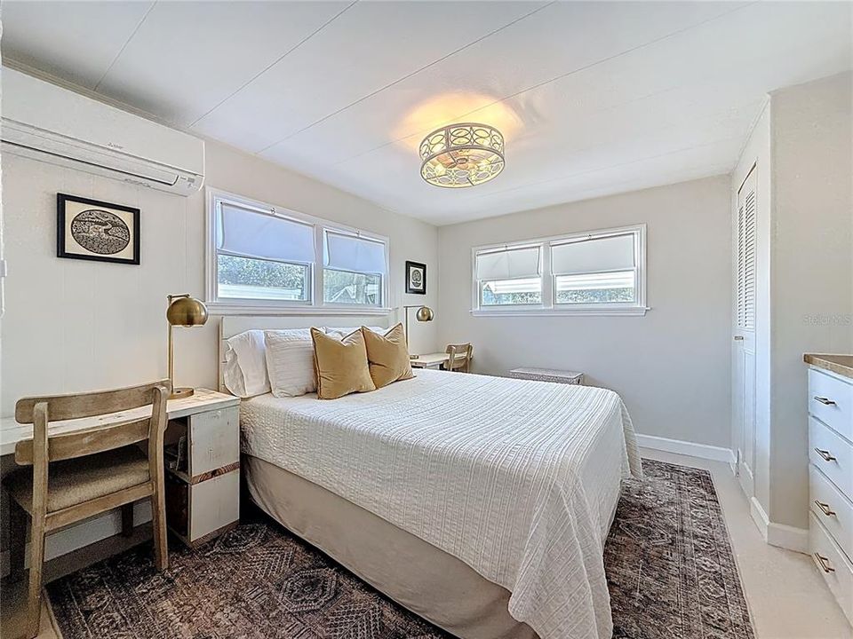 For Sale: $122,500 (2 beds, 1 baths, 797 Square Feet)