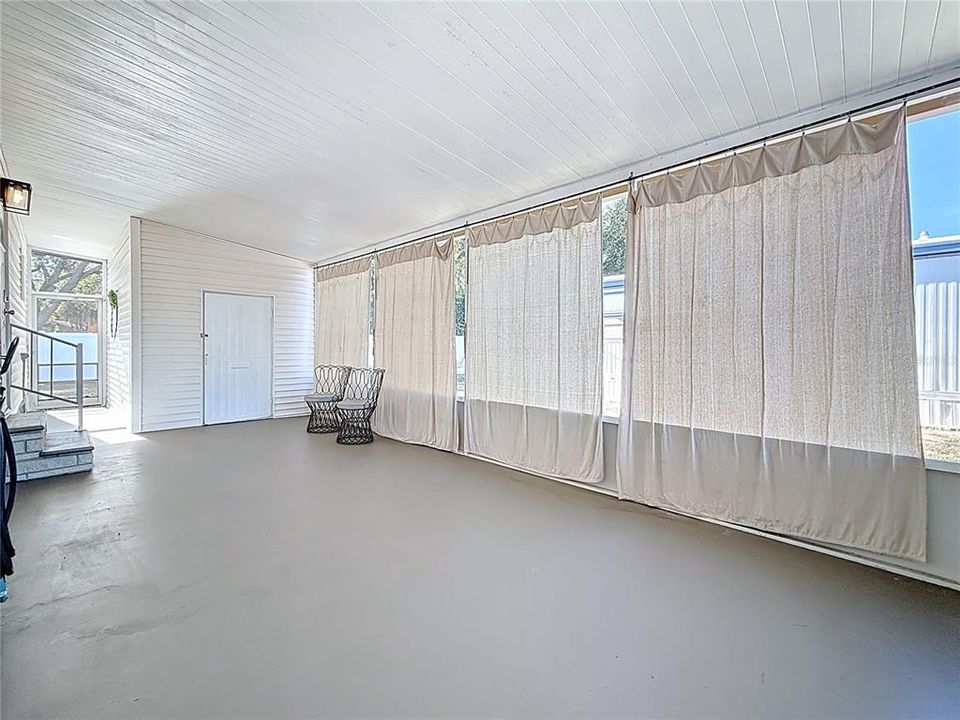 For Sale: $122,500 (2 beds, 1 baths, 797 Square Feet)