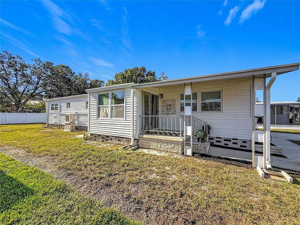 For Sale: $122,500 (2 beds, 1 baths, 797 Square Feet)