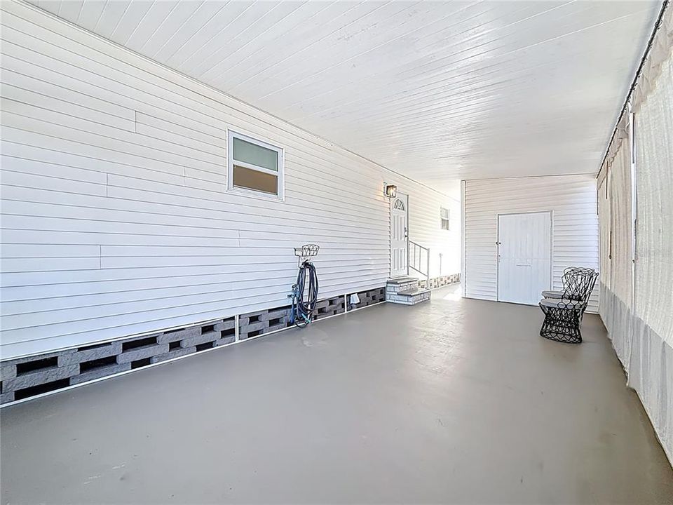 For Sale: $122,500 (2 beds, 1 baths, 797 Square Feet)