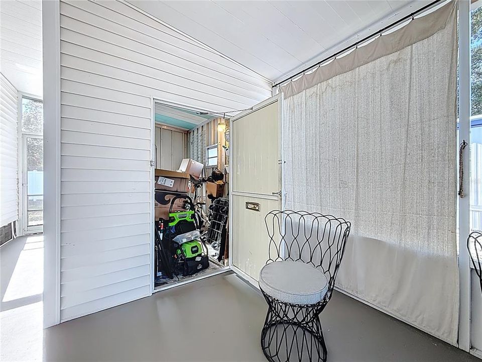 For Sale: $122,500 (2 beds, 1 baths, 797 Square Feet)