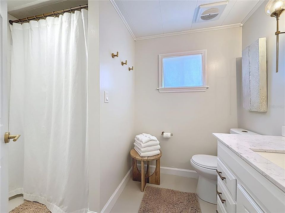 For Sale: $122,500 (2 beds, 1 baths, 797 Square Feet)