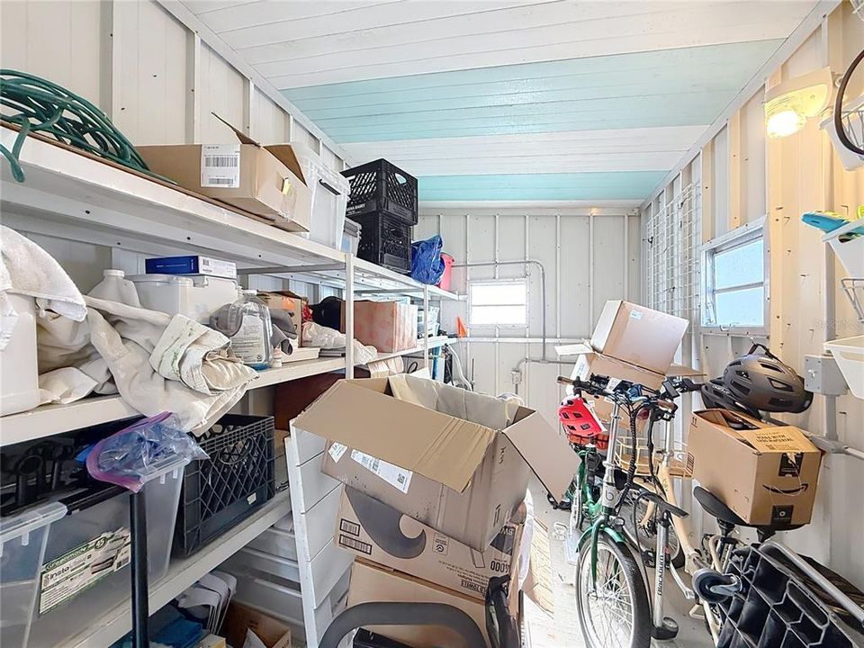 For Sale: $122,500 (2 beds, 1 baths, 797 Square Feet)