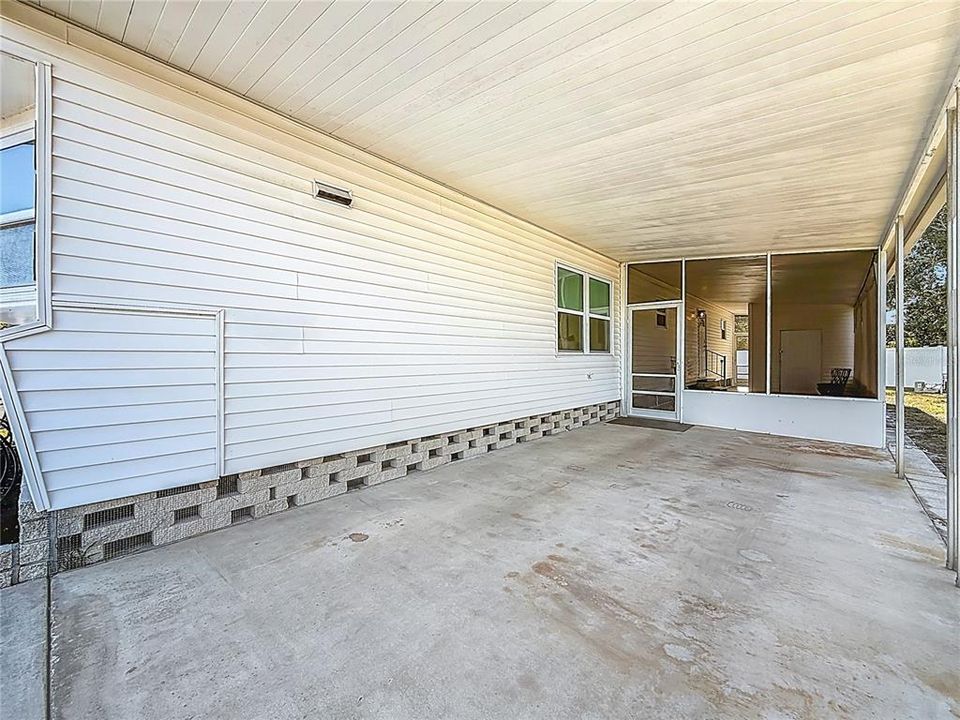 For Sale: $122,500 (2 beds, 1 baths, 797 Square Feet)