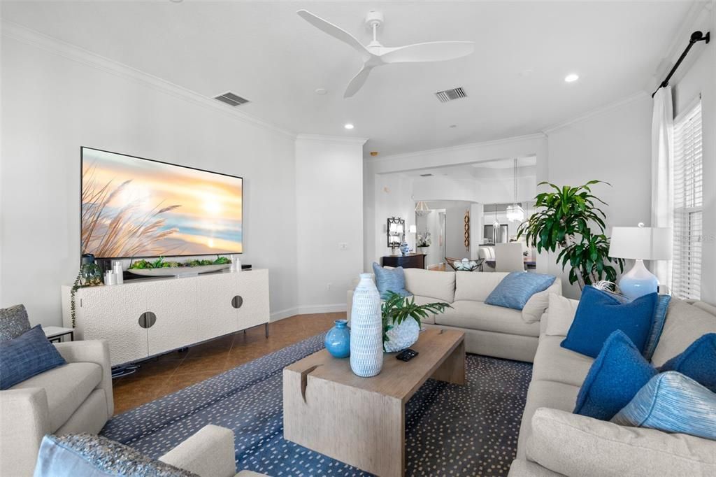 待售: $1,059,000 (3 贝兹, 2 浴室, 2437 平方英尺)