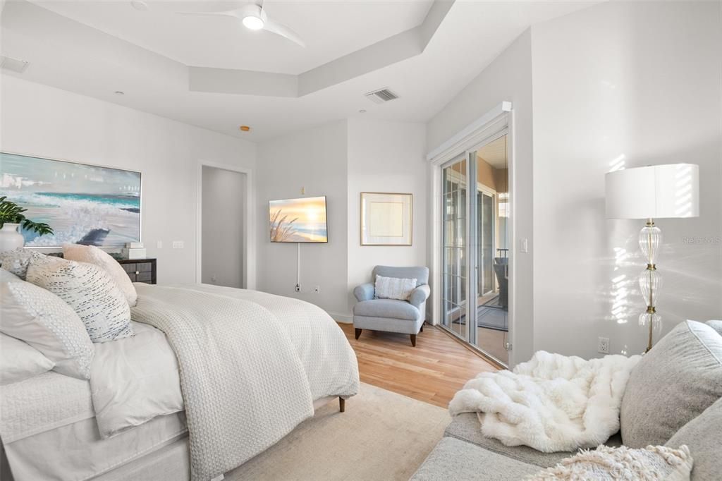 待售: $1,059,000 (3 贝兹, 2 浴室, 2437 平方英尺)