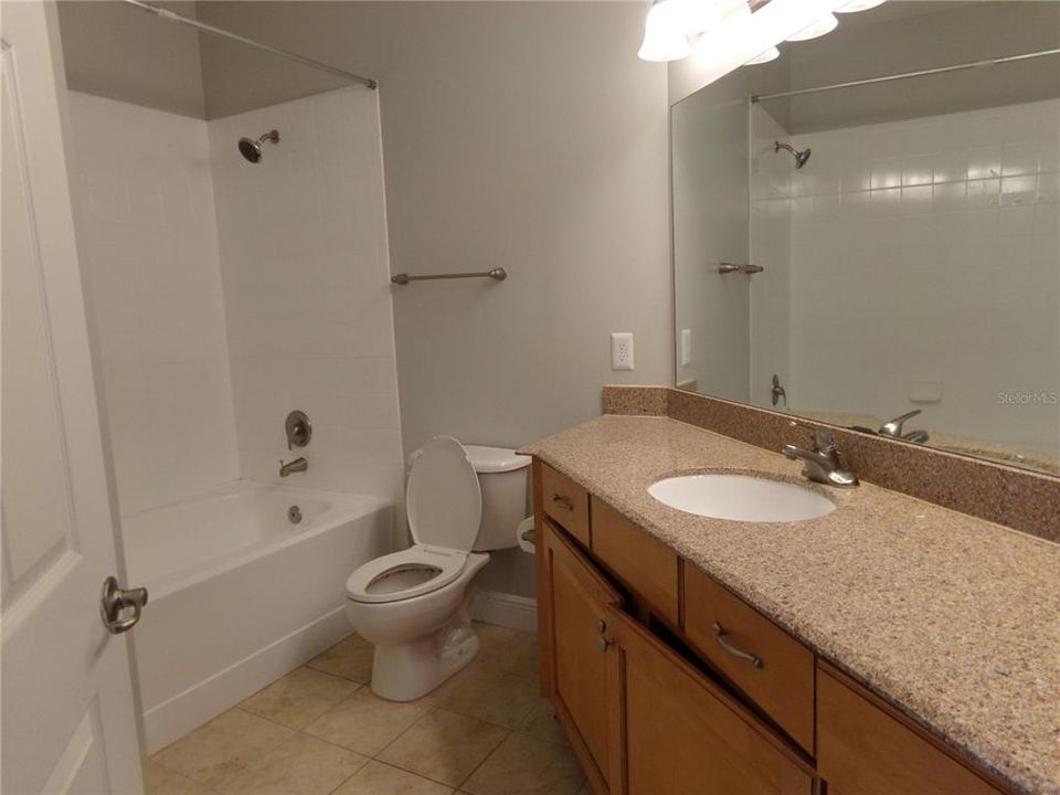 For Rent: $2,000 (2 beds, 2 baths, 1068 Square Feet)