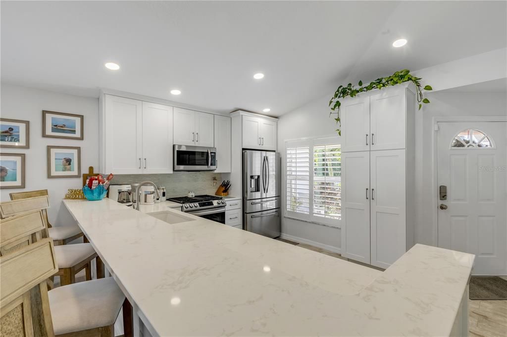 En Venta: $1,250,000 (3 camas, 2 baños, 1600 Pies cuadrados)