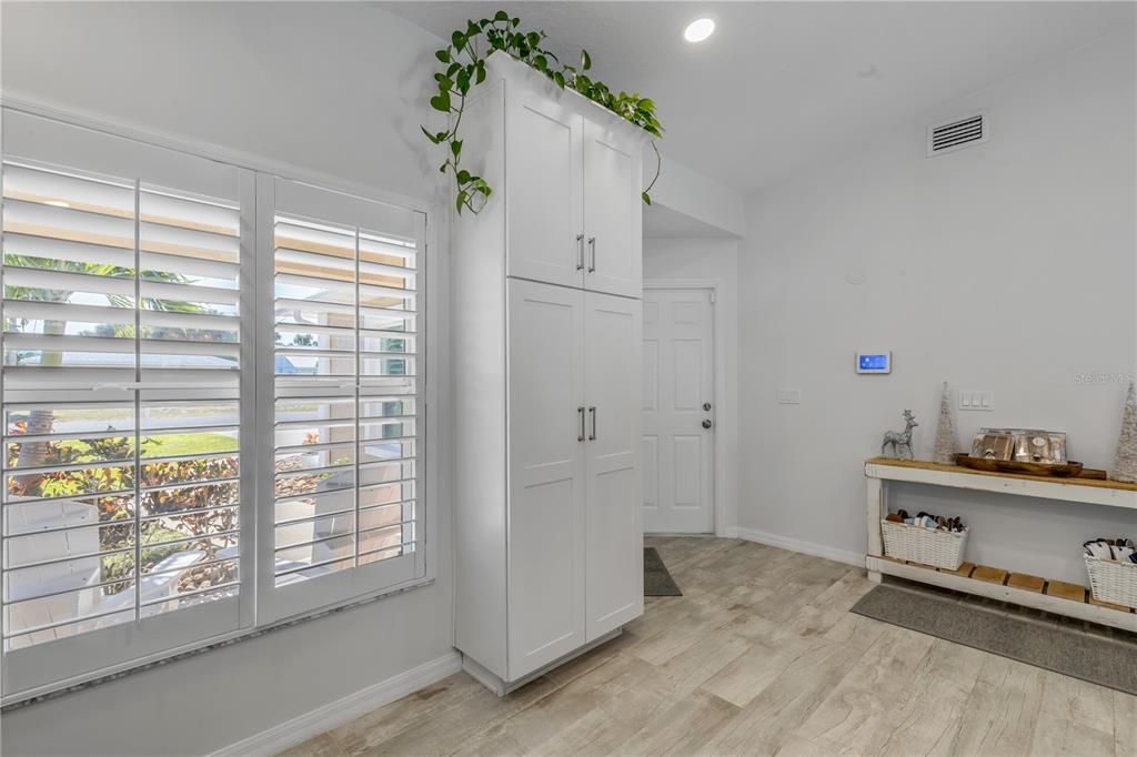 En Venta: $1,250,000 (3 camas, 2 baños, 1600 Pies cuadrados)