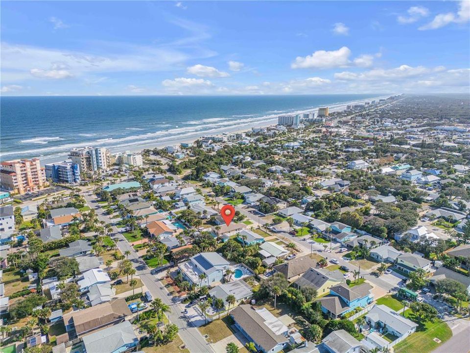 En Venta: $1,250,000 (3 camas, 2 baños, 1600 Pies cuadrados)