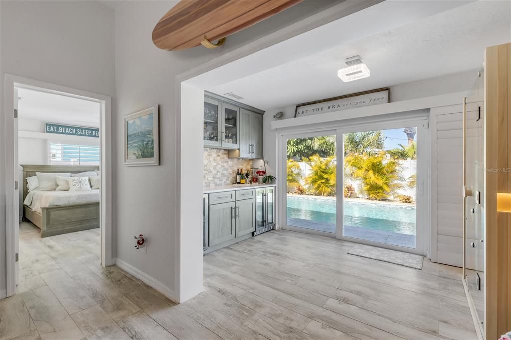 En Venta: $1,250,000 (3 camas, 2 baños, 1600 Pies cuadrados)