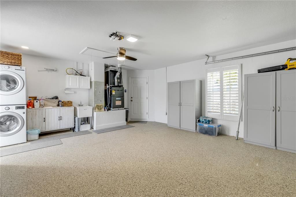 En Venta: $1,250,000 (3 camas, 2 baños, 1600 Pies cuadrados)