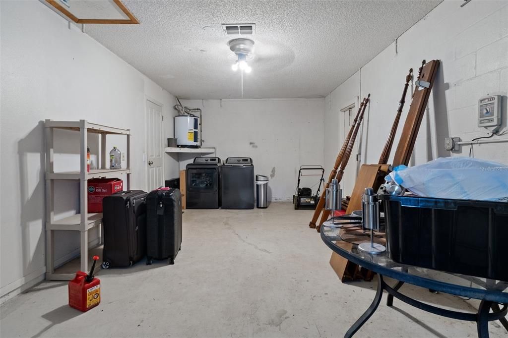 待售: $235,000 (2 贝兹, 2 浴室, 1159 平方英尺)