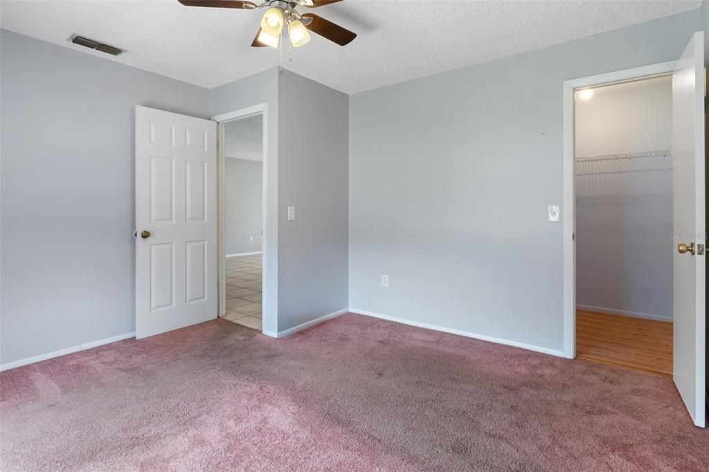 待售: $235,000 (2 贝兹, 2 浴室, 1159 平方英尺)