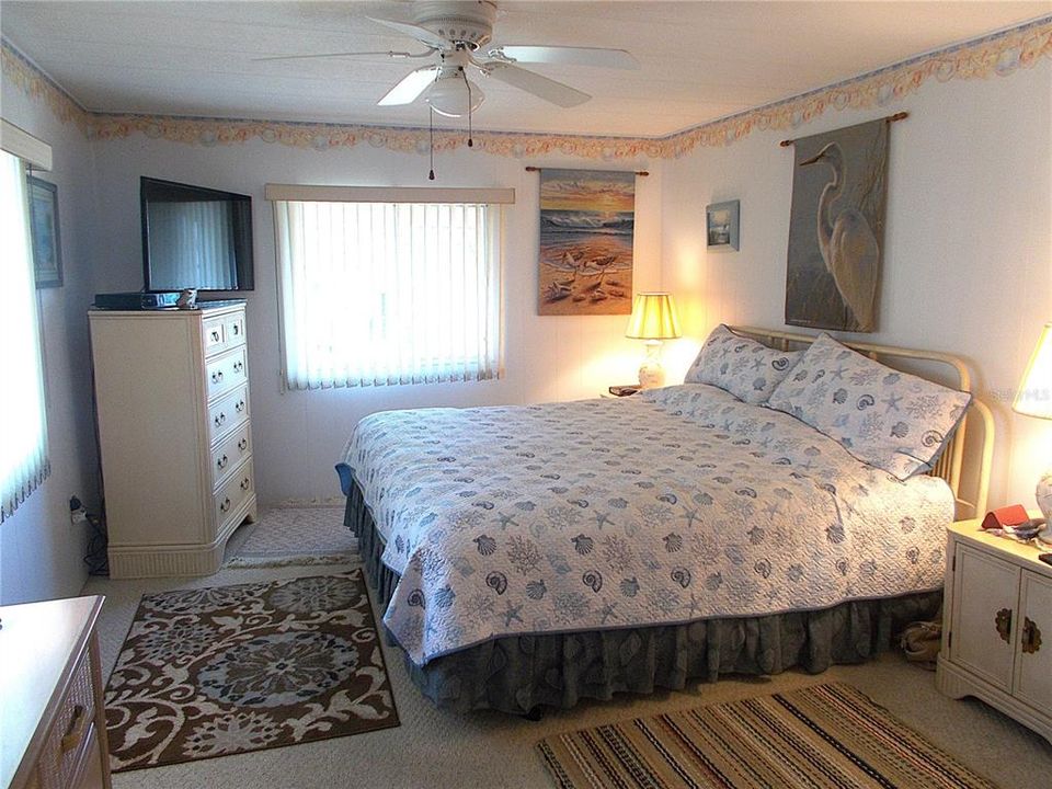 For Sale: $139,500 (2 beds, 2 baths, 1055 Square Feet)